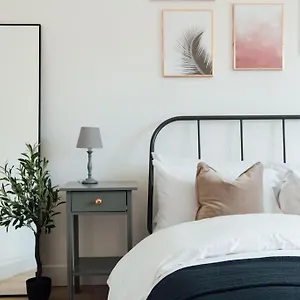 Stylish 2 Bedroom Flat In Ilford, London , Ilford United Kingdom