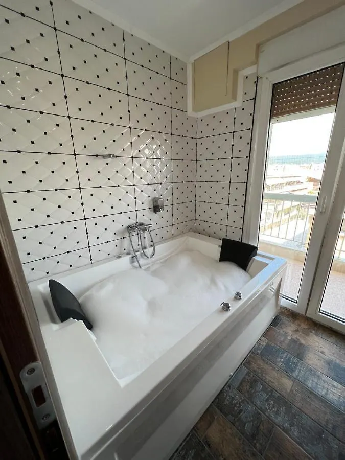 Jacuzzi Suites Thessaloniki 0*,  Greece